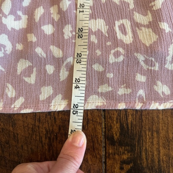 Savanna Jane | Leopard Embroidered Blouse, Lavender, Size L - Picture 9 of 10